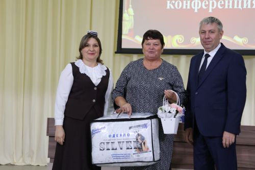 Яңа Әлемдә мәдәният хезмәткәрләре конференциясеннән фоторепортаж
