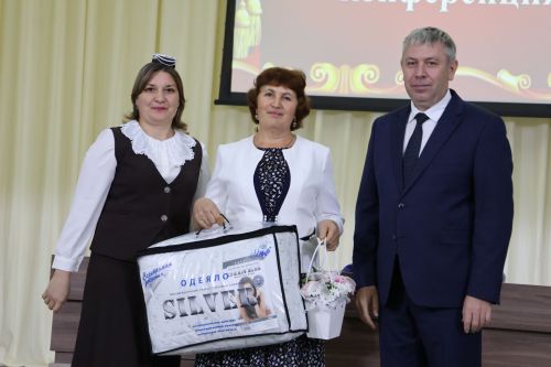 Яңа Әлемдә мәдәният хезмәткәрләре конференциясеннән фоторепортаж