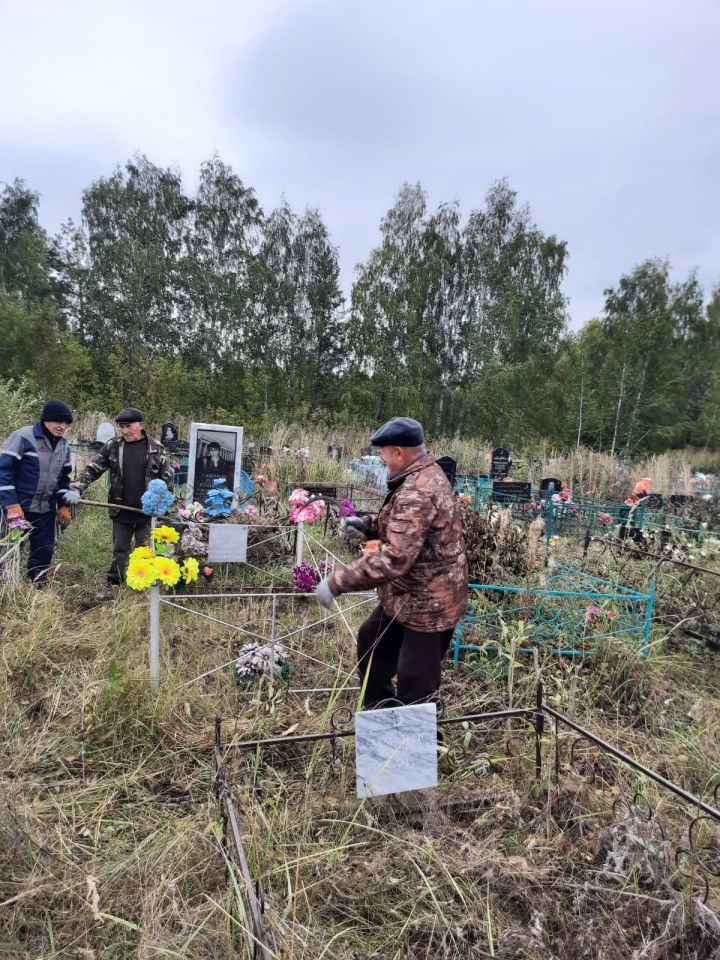 Актанышта яңа зиратта бүген дә өмә оештырылды