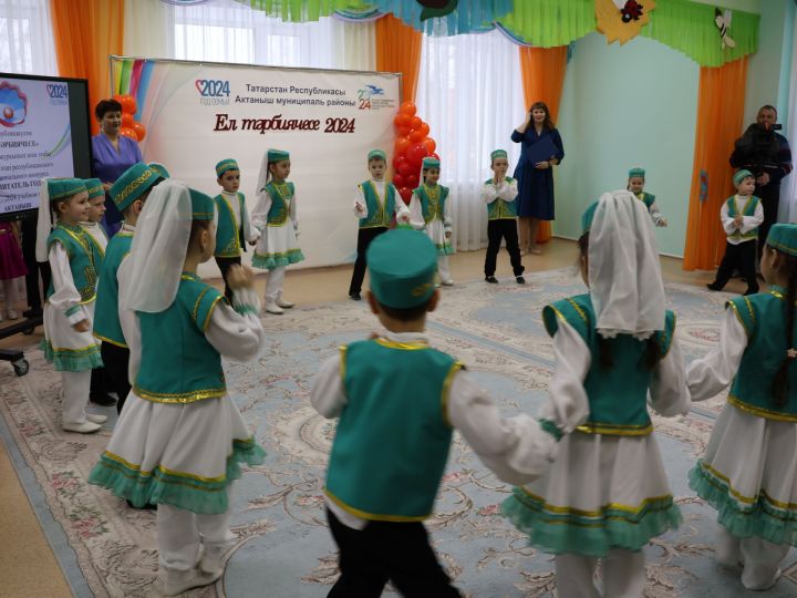 Ел тәрбиячесе-2024: «Алтынчәч» балалар бакчасында республикакүләм һөнәри бәйгенең зона этабы уза