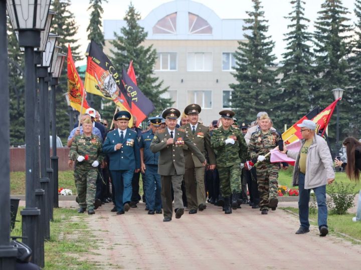 Актанышның «Җиңү» паркында Германиядә хәрби хезмәттә булган райондашларга багышлап һәйкәл ачылды