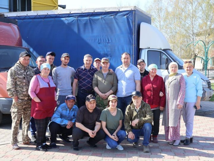 Актаныш районы башлыгы Ленар Зарипов махсус хәрби операциядәге егетләргә ярдәм күрсәтүчеләргә рәхмәт белдерде