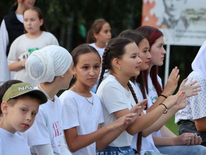 «Бүләк» лагеренда дүртенче агым-»Алдынгылар хәрәкәте» агымы башланды