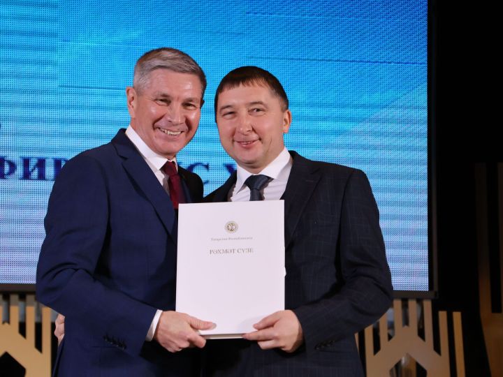 Безнең фоторепортаж: Алдынгылар слеты-2025