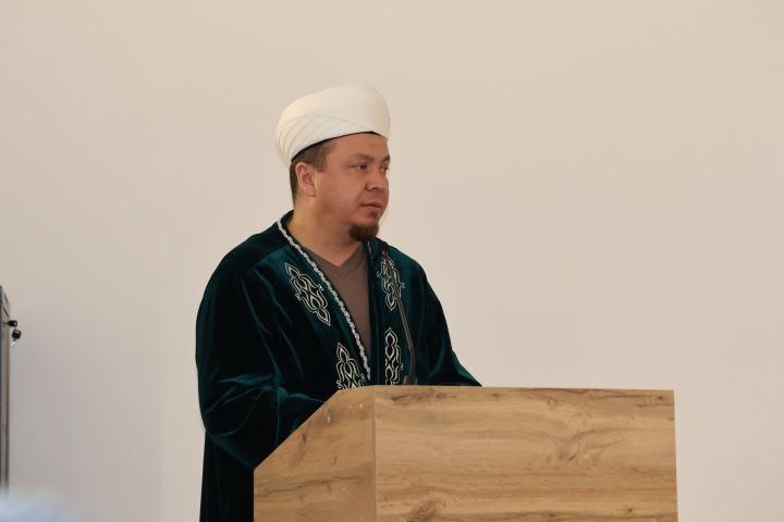 Актанышта Казыйлар утырышында: Имамның эше никах уку, исем кушу гына түгел