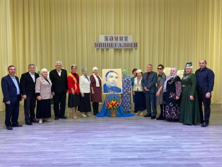 Язучы, шагыйрь, журналист Хәмит Миңнегалиевны искә алу кичәсеннән репортаж
