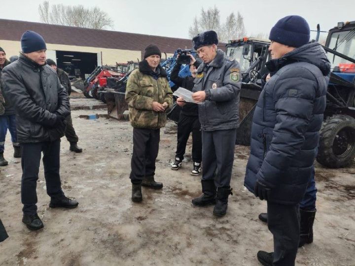 Язгы кыр эшләренә әзерлек: «Нигез» хуҗалыгында үрнәкле семинар
