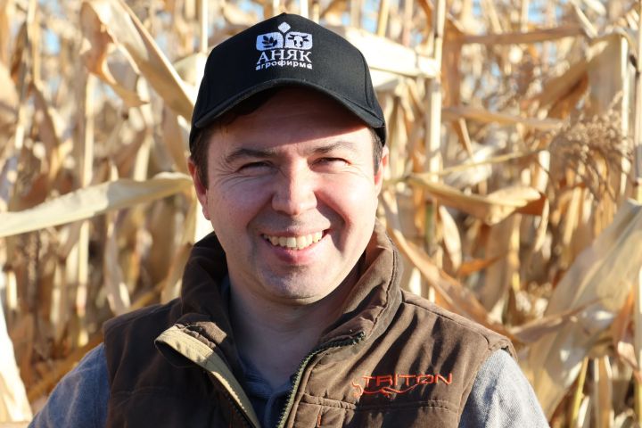 «Әнәк» агрофирмасы: кыр эшләре төгәлләнеп килә, алда — яңа бурычлар
