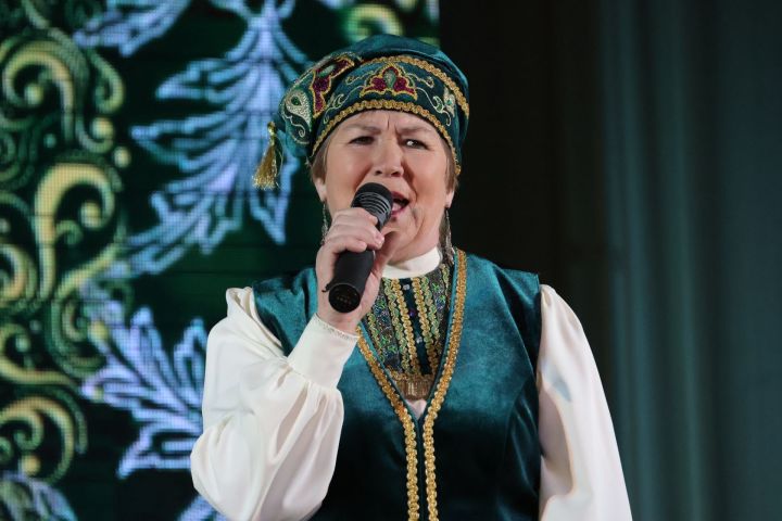 Роберт Сәләхиевне искә алу чарасыннан безнең фотолар