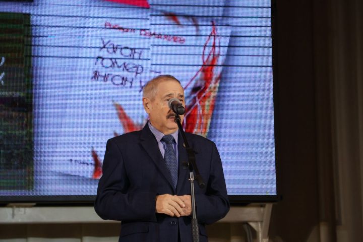 Роберт Сәләхиевне искә алу чарасыннан безнең фотолар