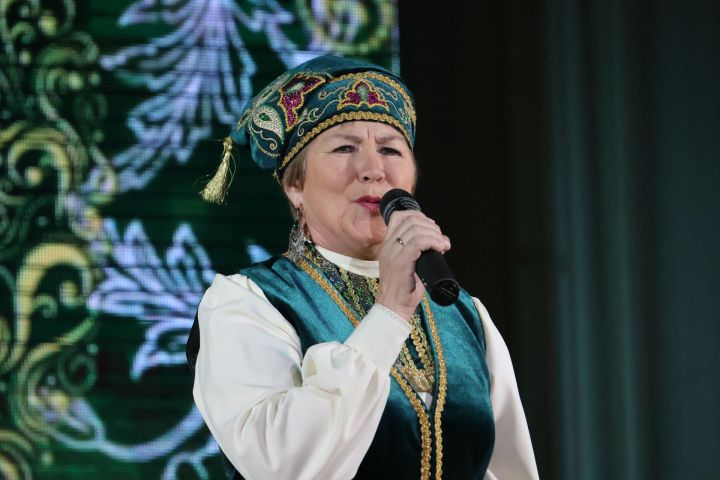 Роберт Сәләхиевне искә алу чарасыннан безнең фотолар