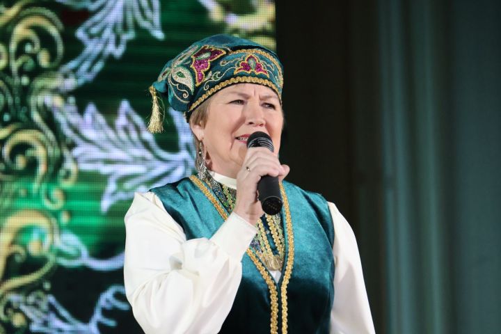 Роберт Сәләхиевне искә алу чарасыннан безнең фотолар