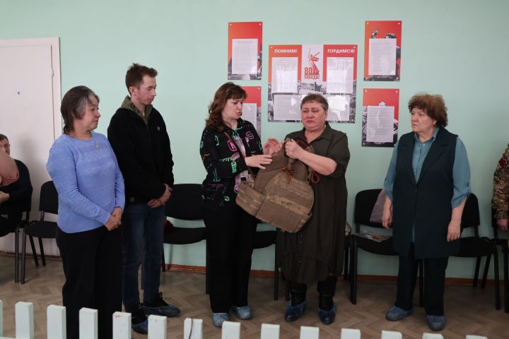 Батырлык ядкаре: Махсус хәрби операция батыры Илнар Гәрәевнең бронежилеты туган мәктәбенә кайтты