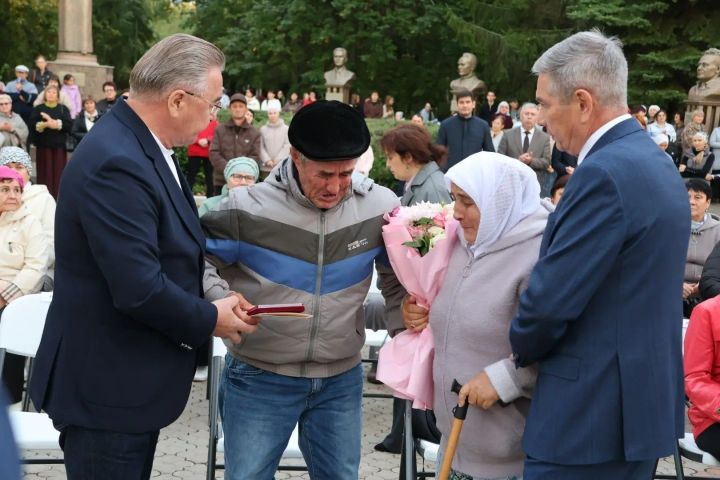 Батырлыкка — зур хөрмәт